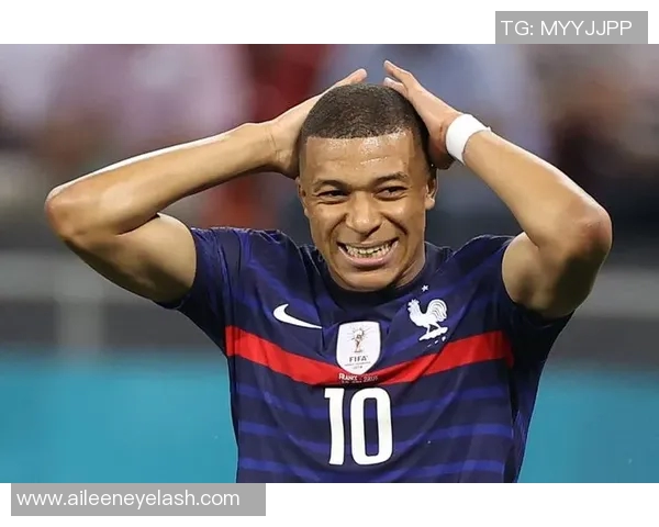 足球明星妻子红毯风采尽显魅力与优雅的精彩瞬间分享