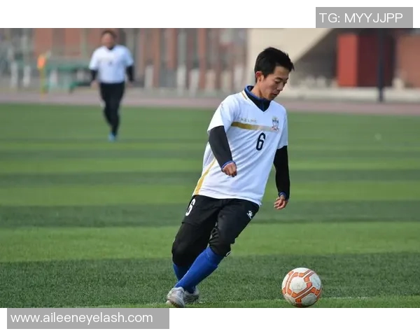 足球明星李彦的个人简历与精彩瞬间全记录 足球明星李彦的个人简历与精彩瞬间全记录