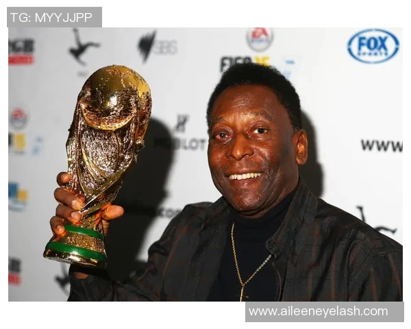 全球足球明星齐聚为贝利祈祷感人视频传递爱与希望