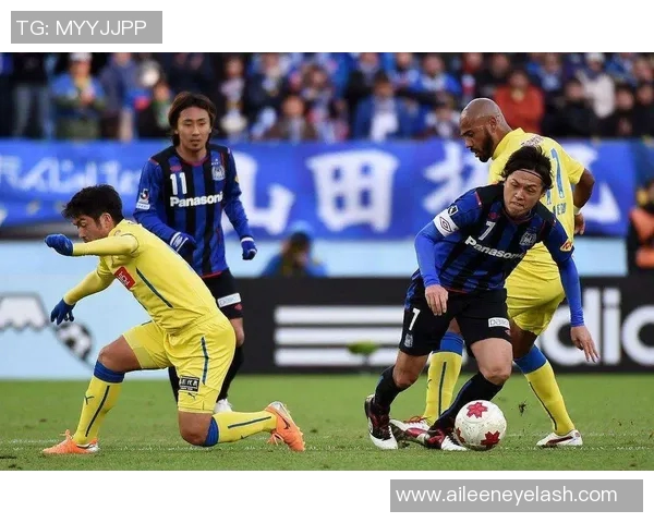 全北现代迎战大邱足球队力争主场胜利展现强大实力 全北现代迎战大邱足球队力争主场胜利展现强大实力