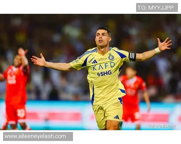 七号球员的传奇故事与足球明星们的辉煌成就解析